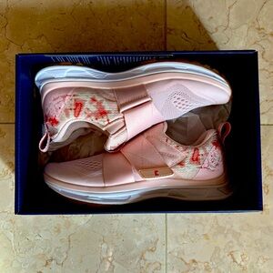 [NEW] TIEM Cycling Shoes (New) - Size 5.5